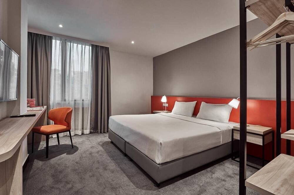 Sonstige