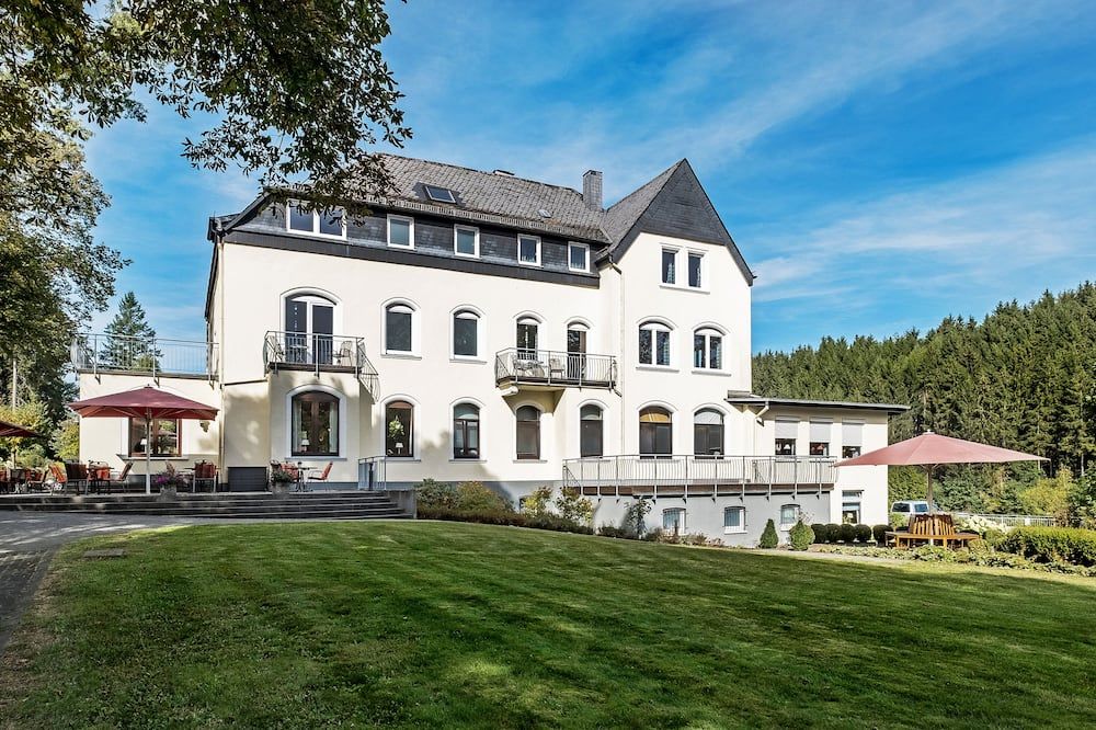 Gebäude