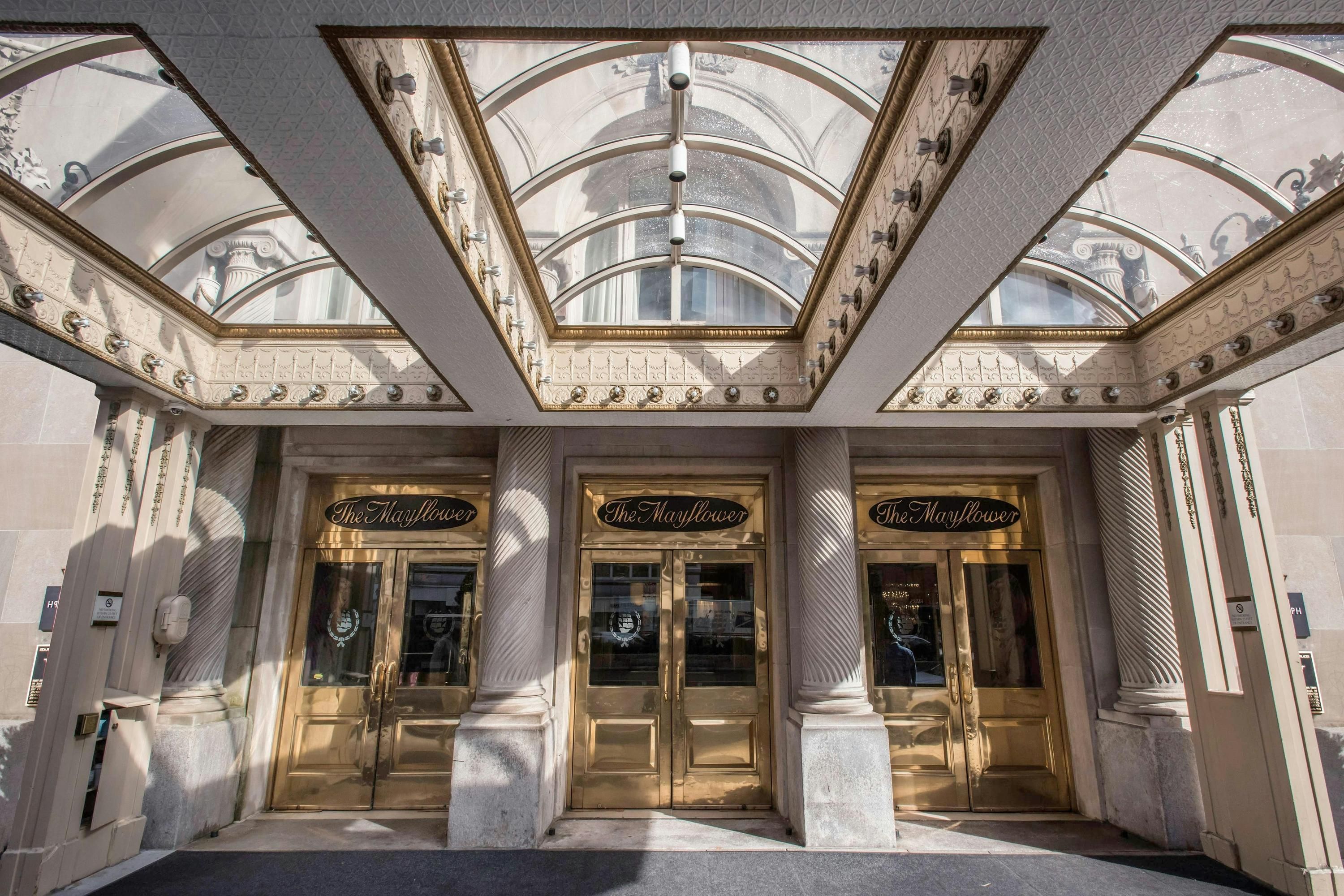 Gebäude