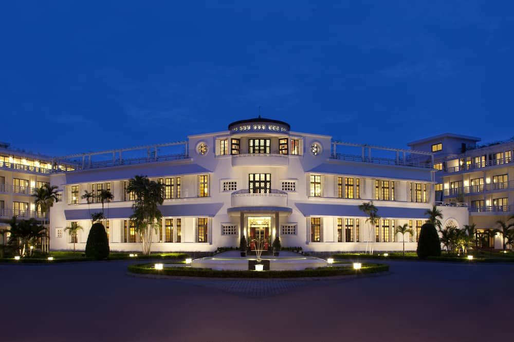 Gebäude