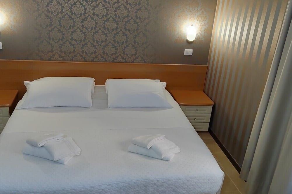 Sonstige