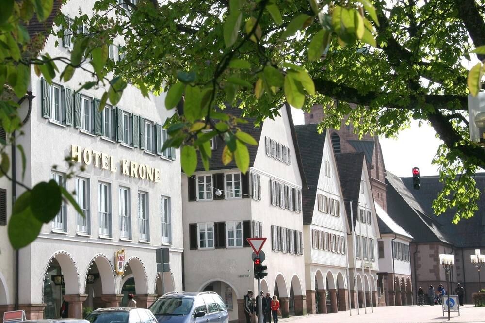 Gebäude