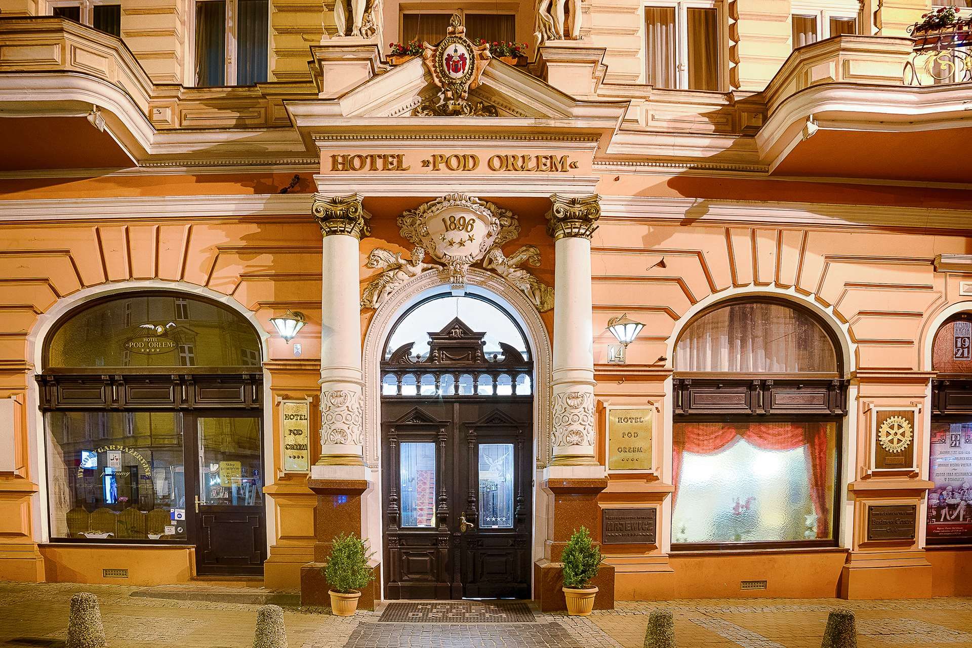 Gebäude