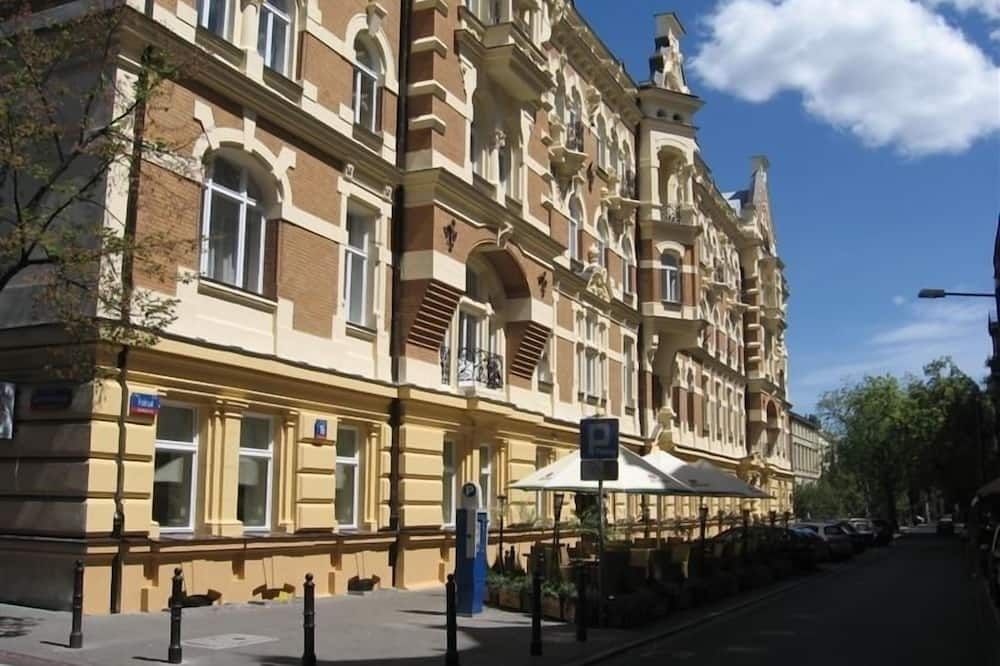 Gebäude