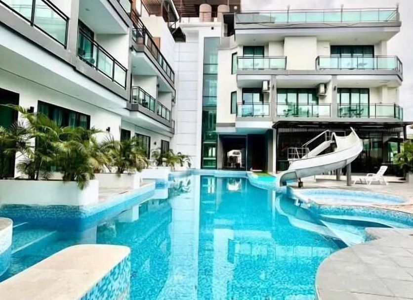 Pool Foto