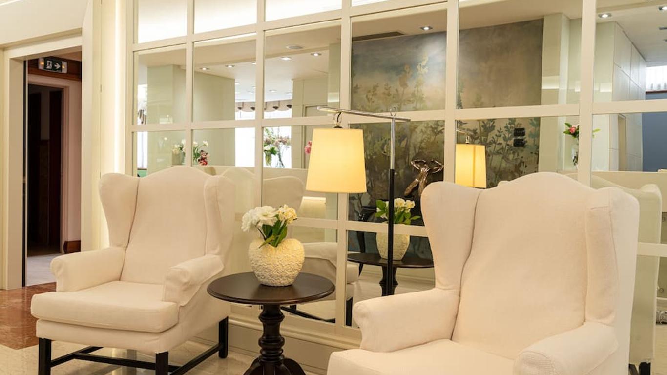 Hotel Roxy Plaza