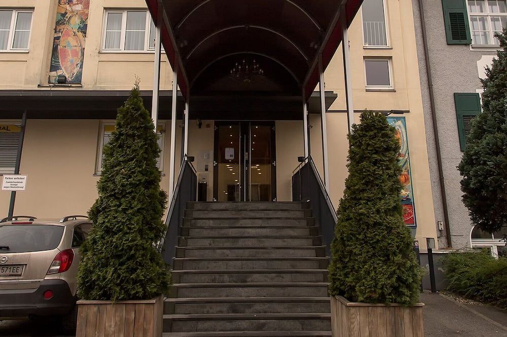 Gebäude
