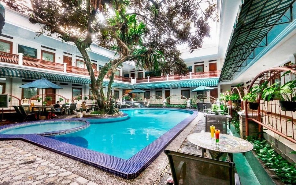 Pool Foto