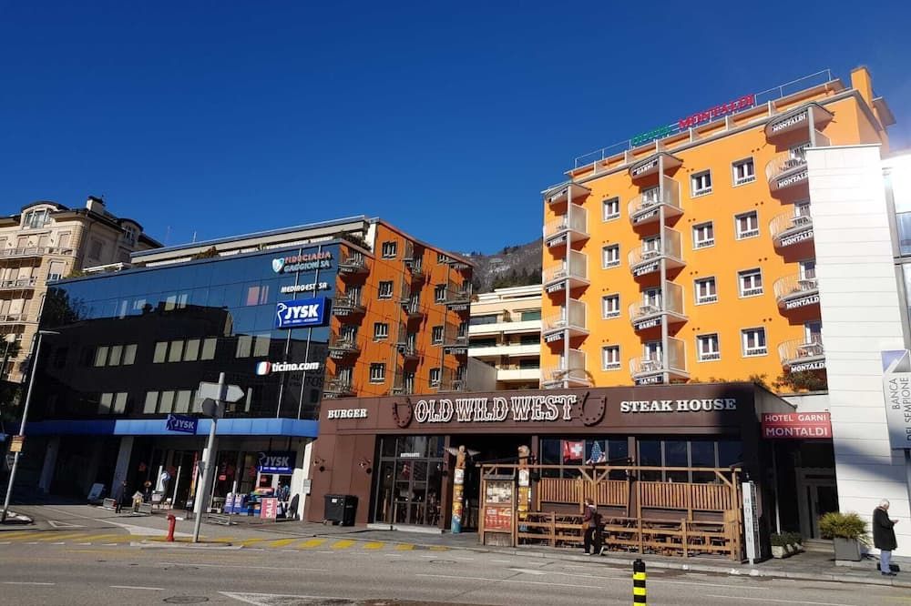 Gebäude