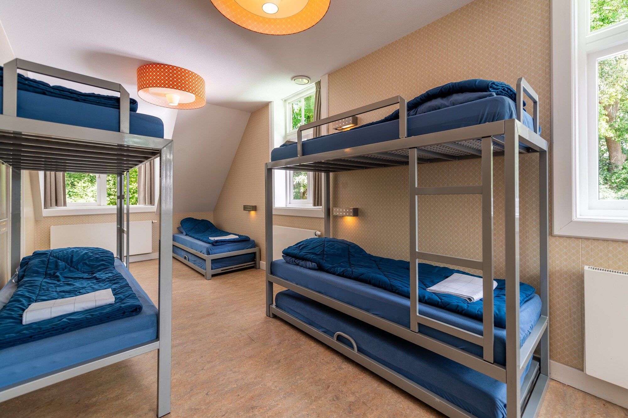 Sonstige