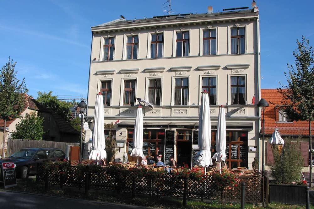Gebäude