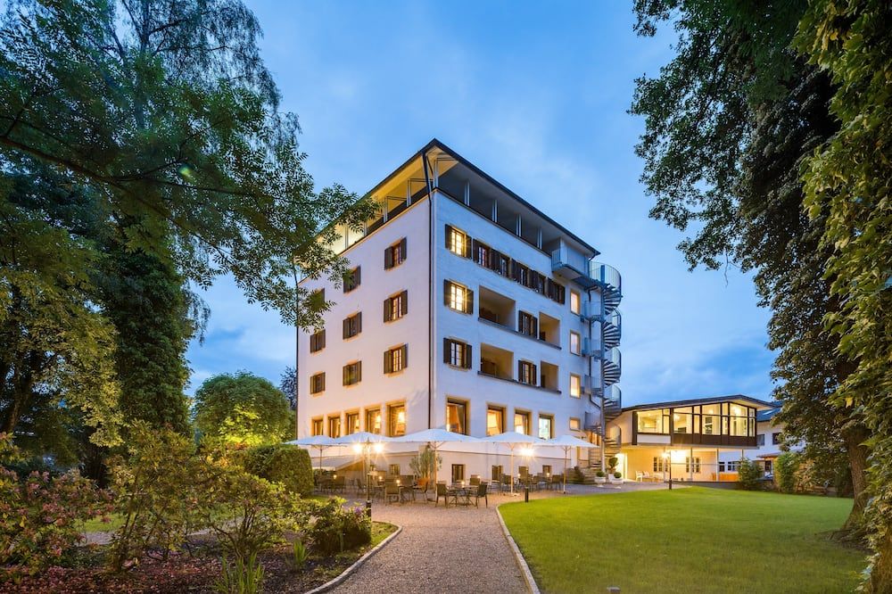 Gebäude