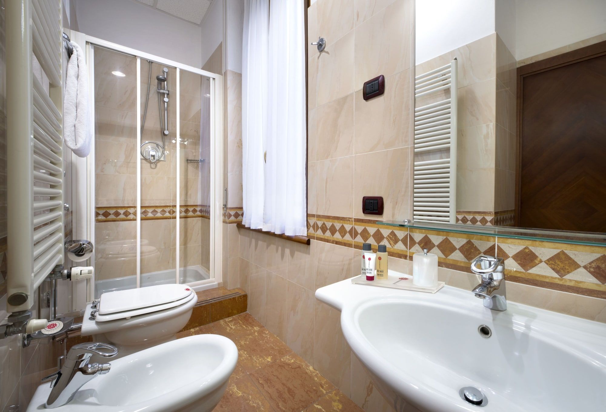 Sonstige