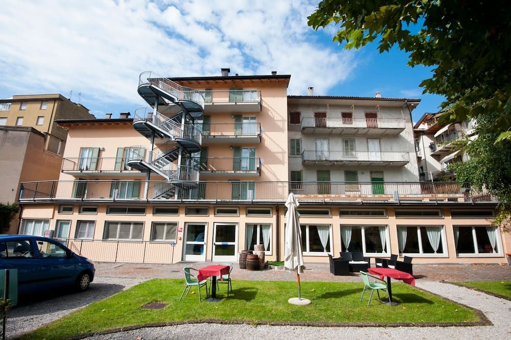 Gebäude