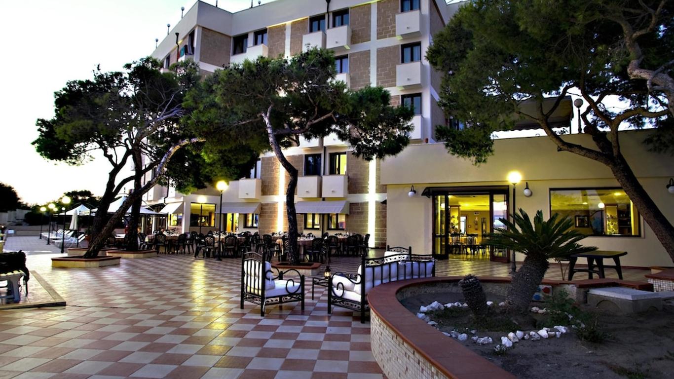 Hotel Ara Solis