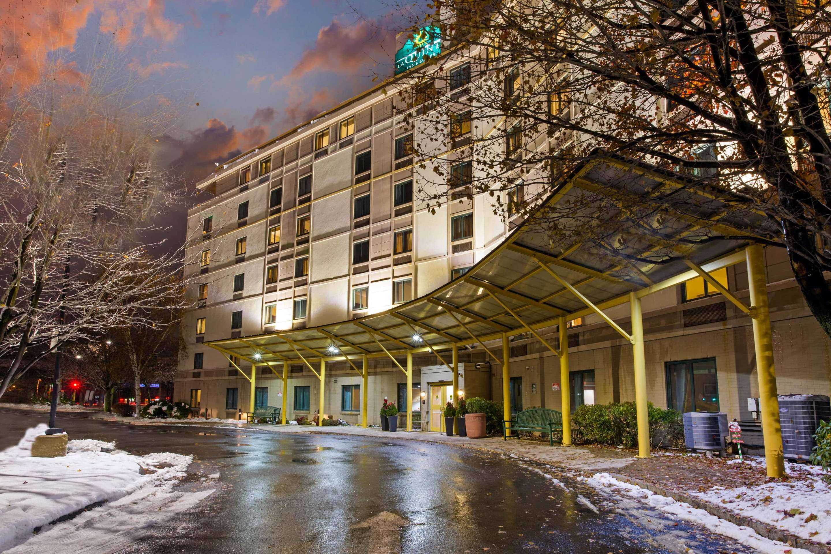 Gebäude