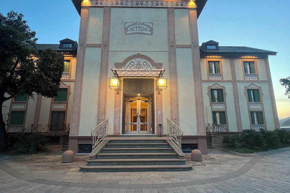 Gebäude