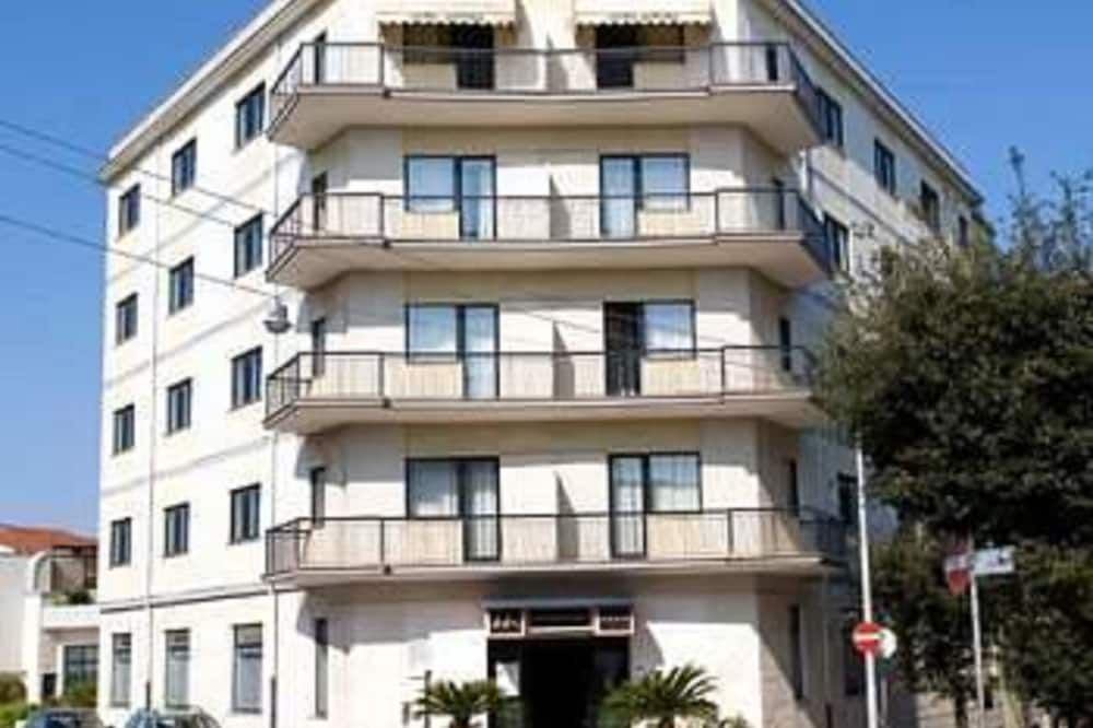 Gebäude