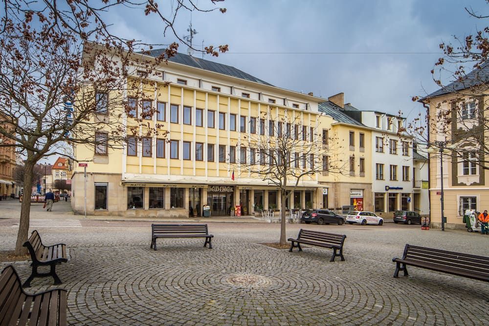 Gebäude