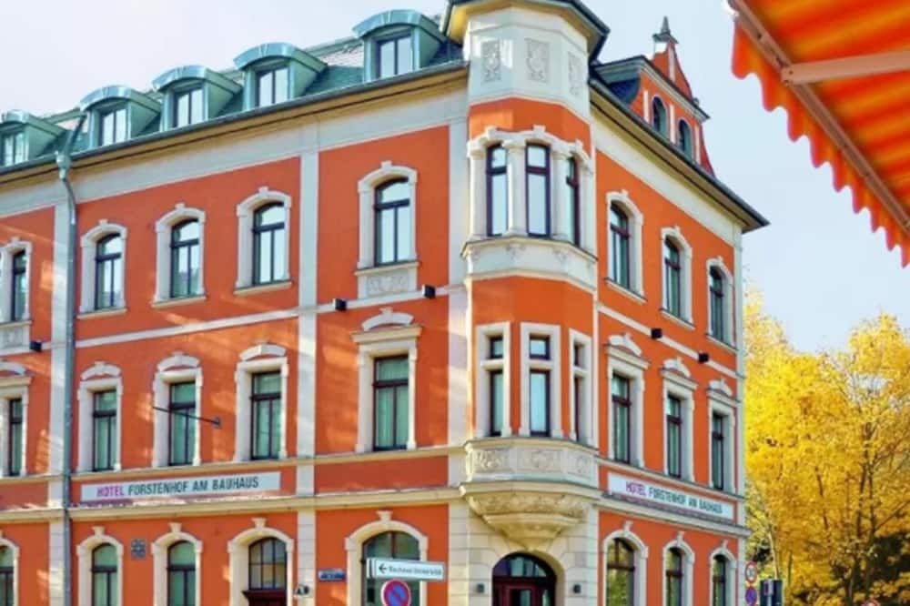 Gebäude