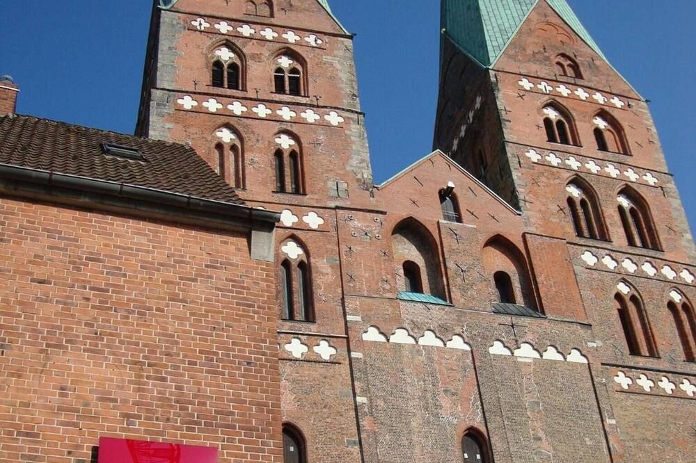 Gebäude