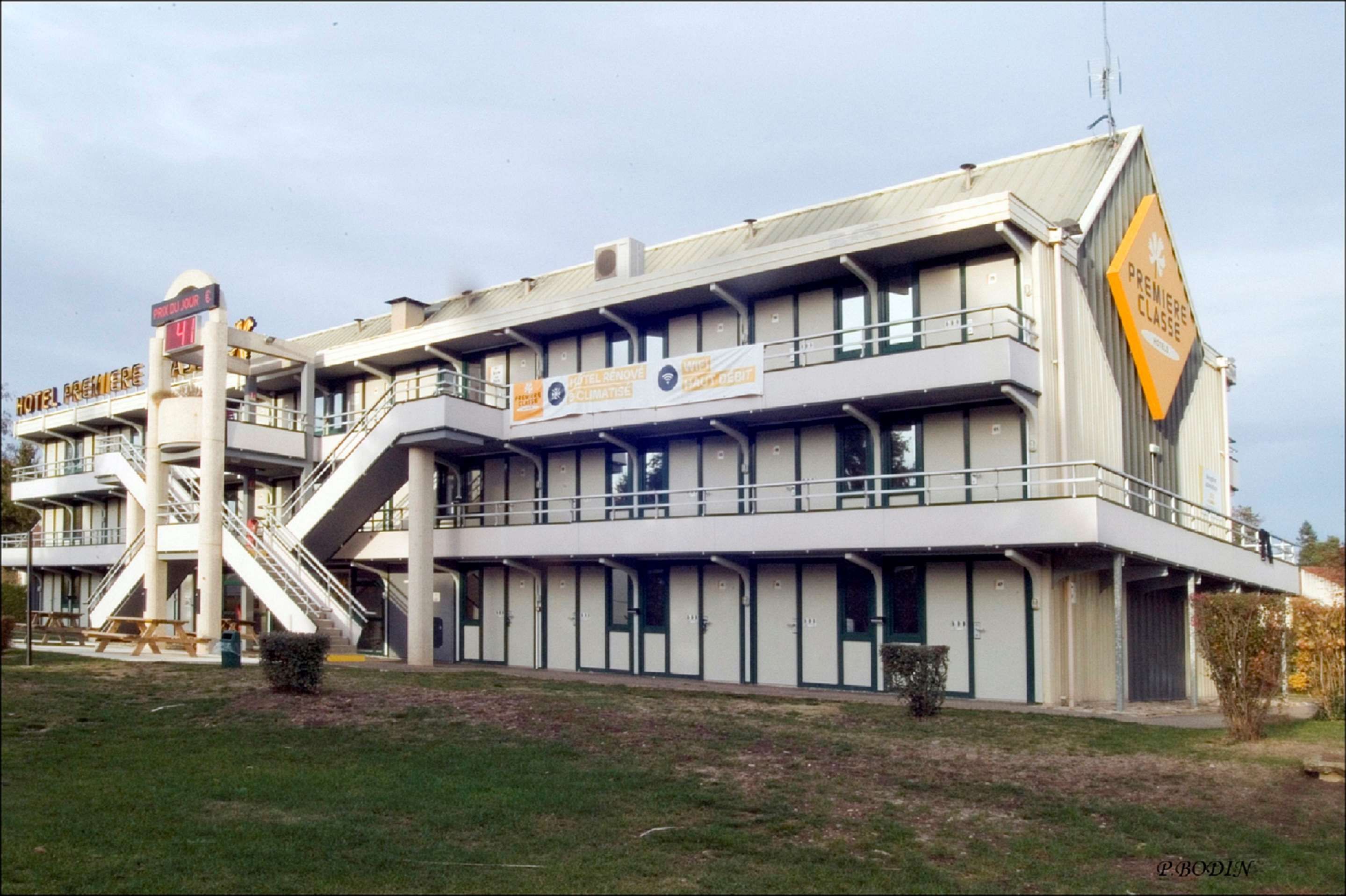 Gebäude