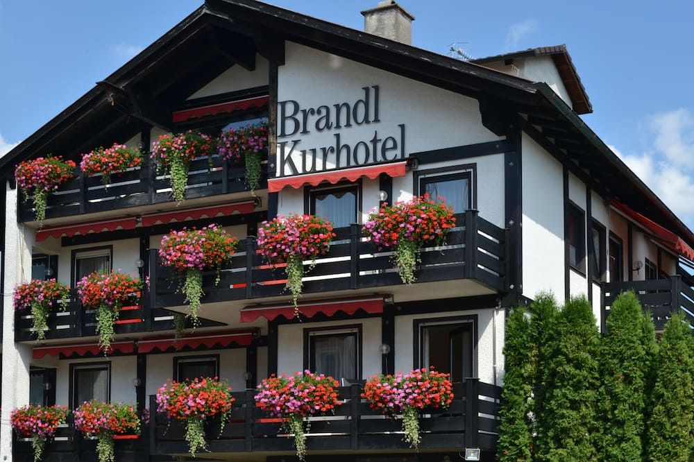 Gebäude
