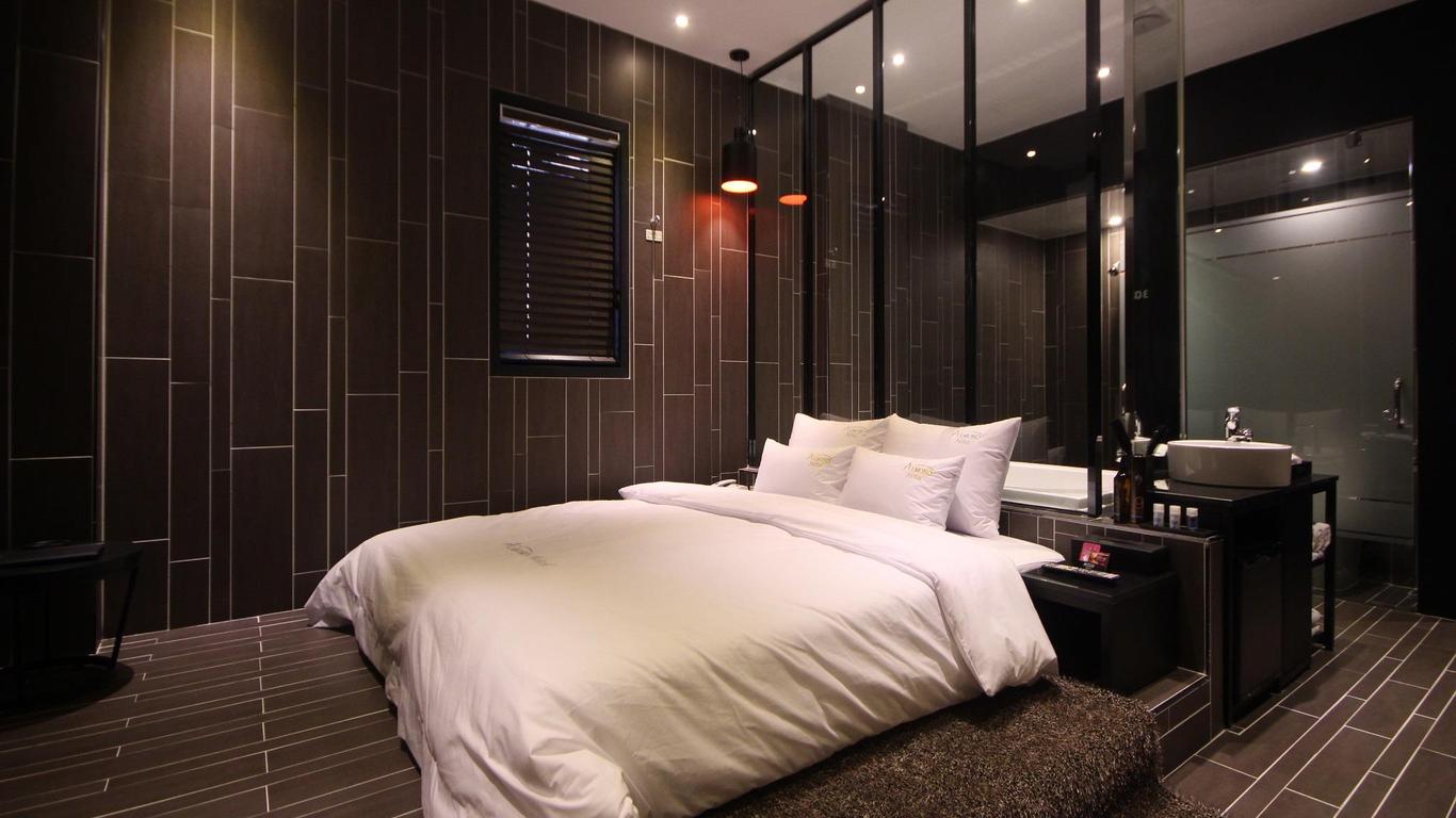 Hotel Almond Busan Station