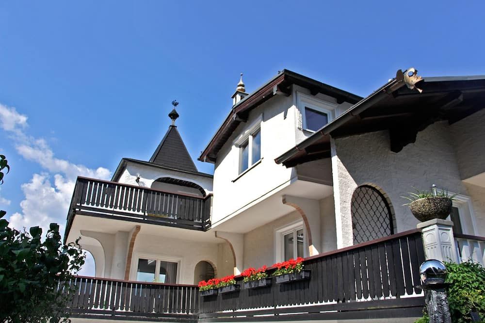 Gebäude