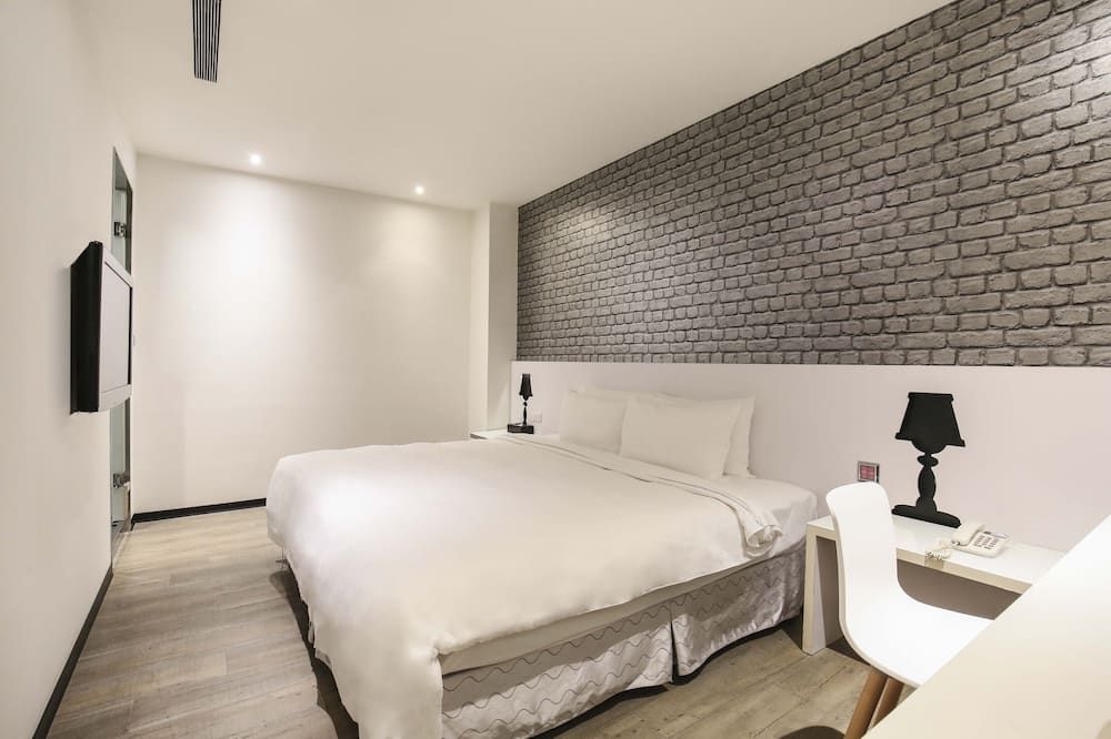Sonstige