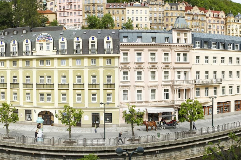 Gebäude