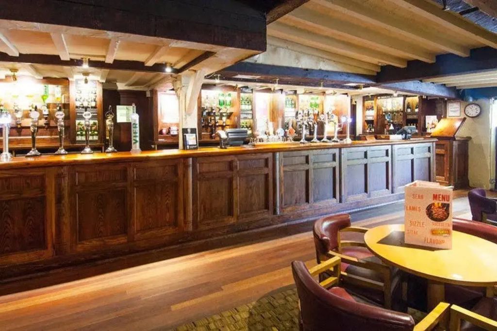 Bar