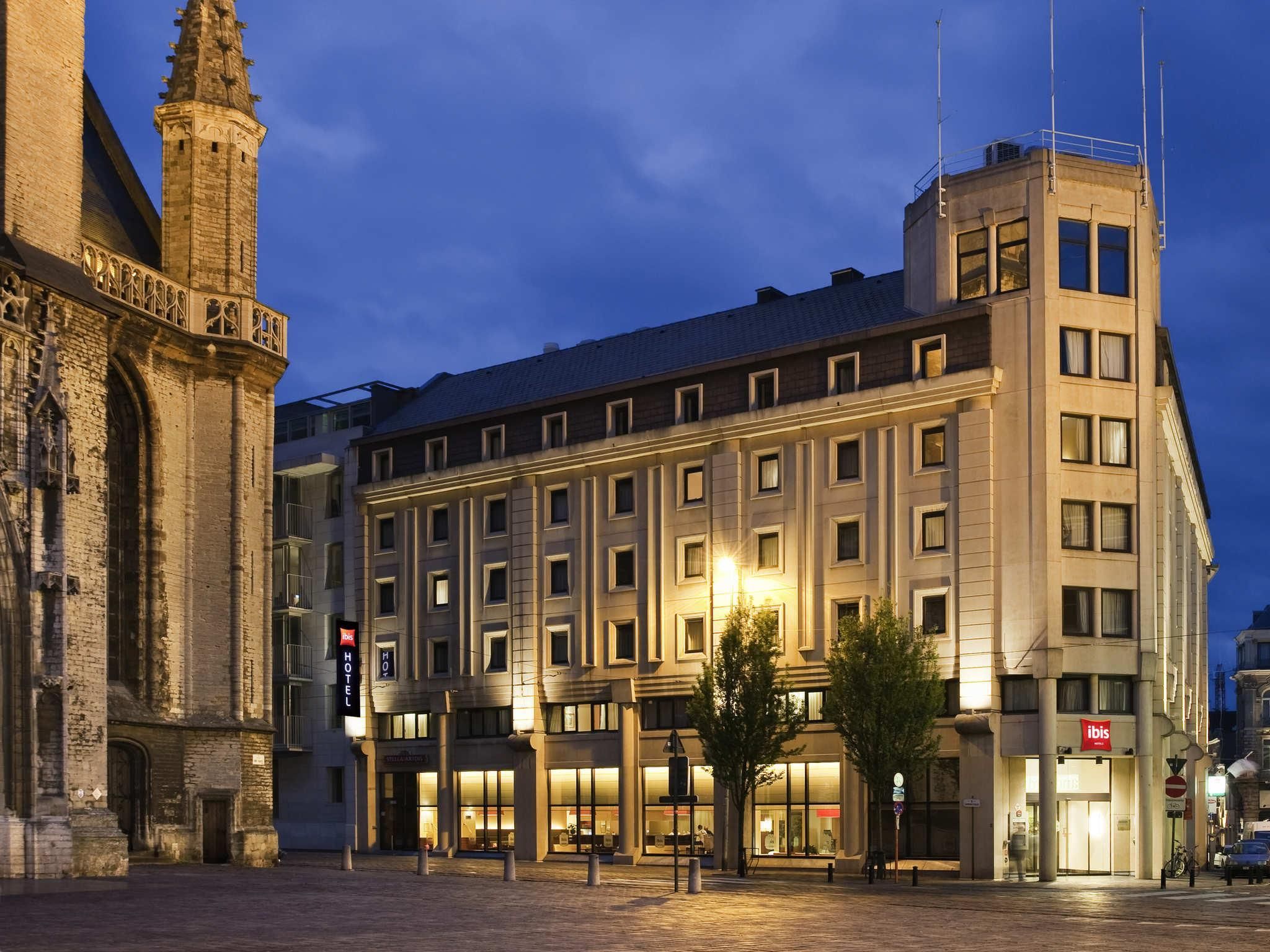 Gebäude