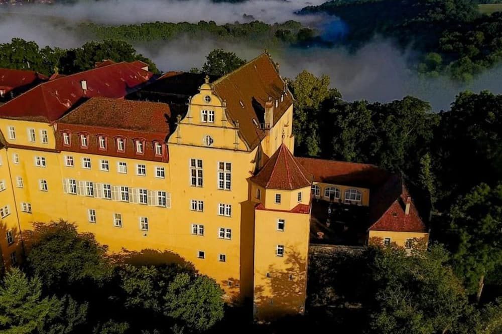 Gebäude