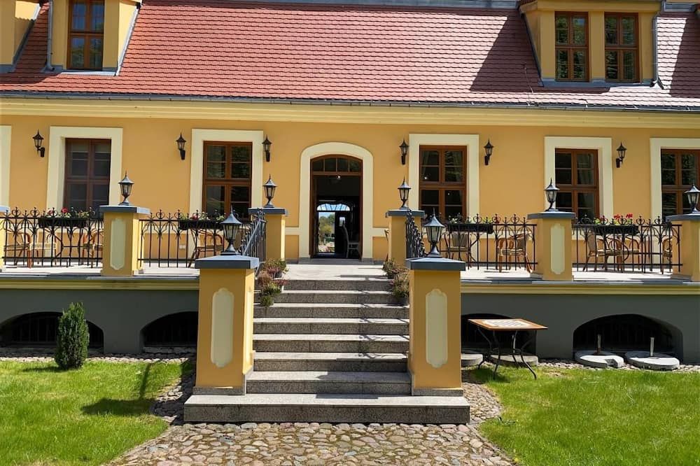 Gebäude
