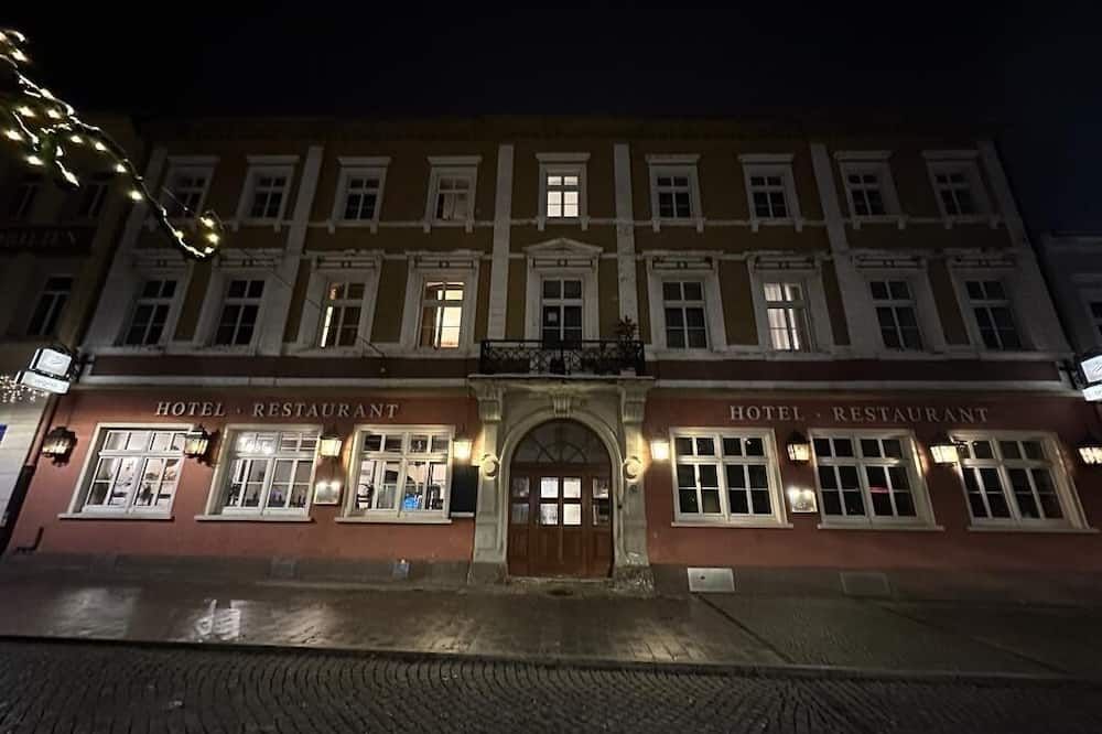Gebäude