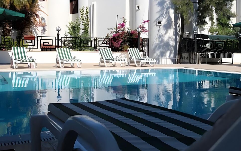 Pool Foto