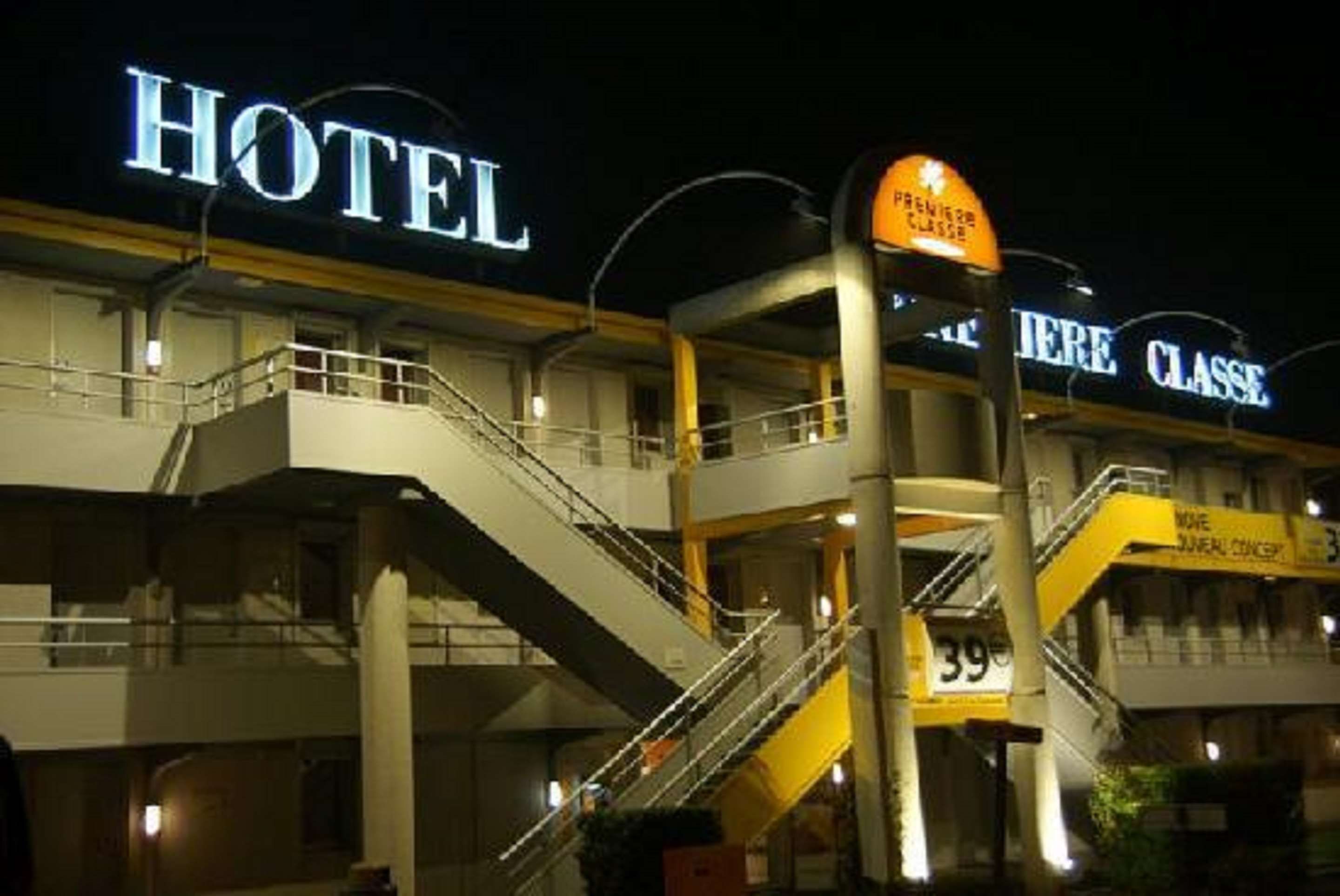 Gebäude