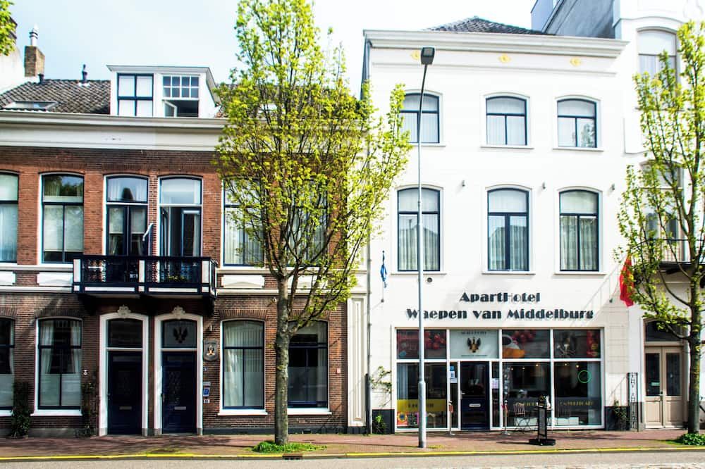 Gebäude