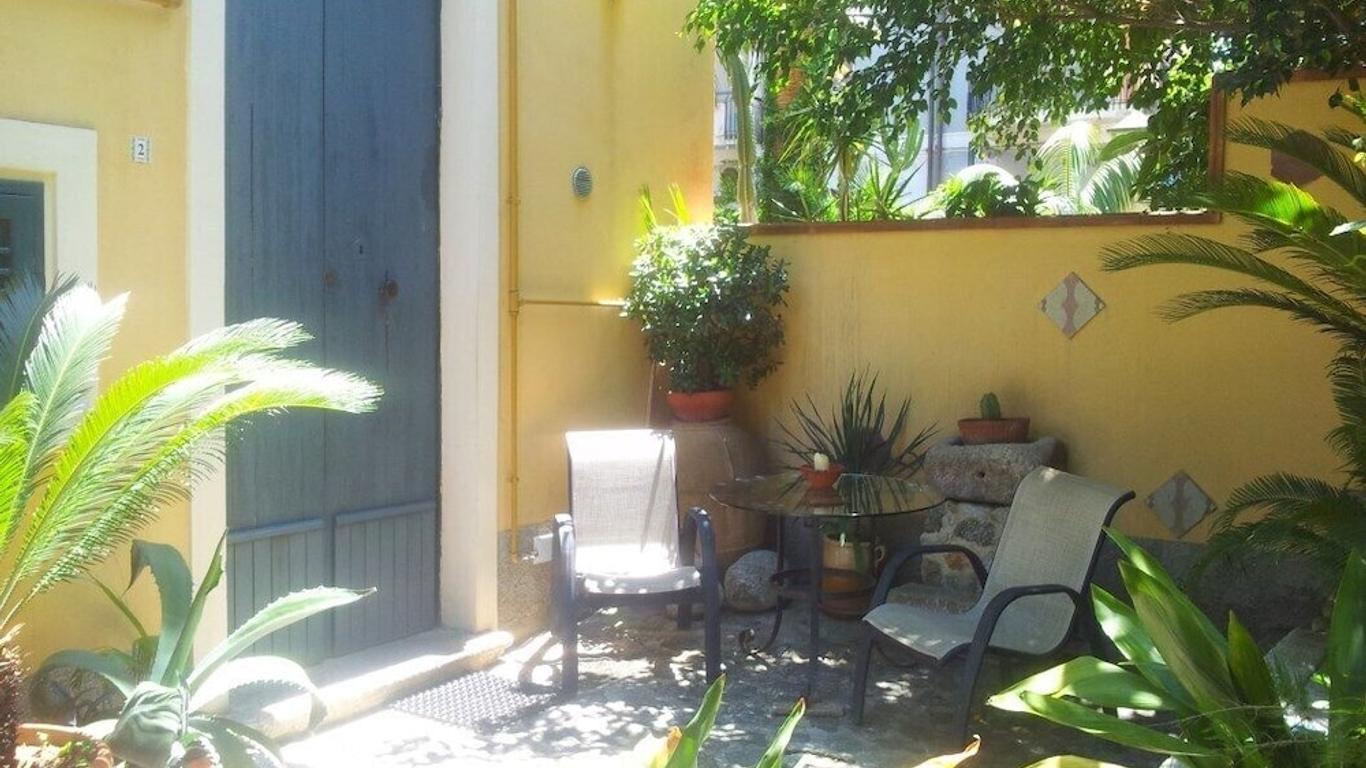 Villino with Garden