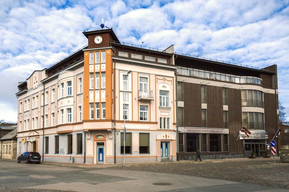 Gebäude