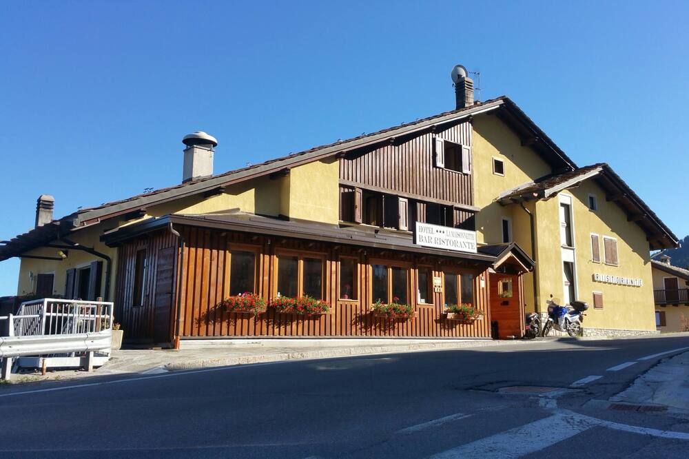 Gebäude