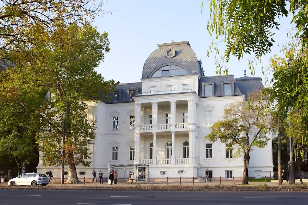 Gebäude