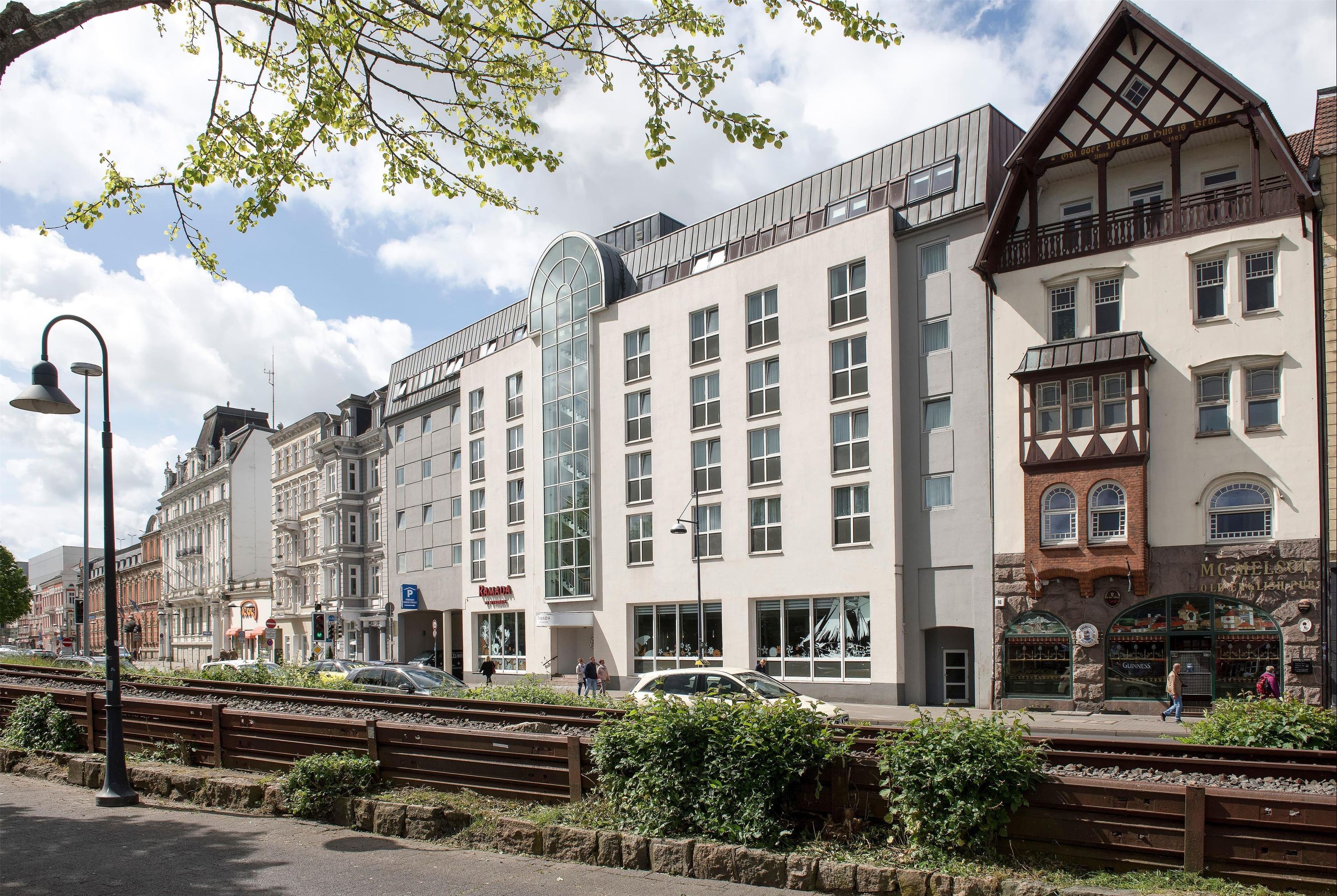 Gebäude
