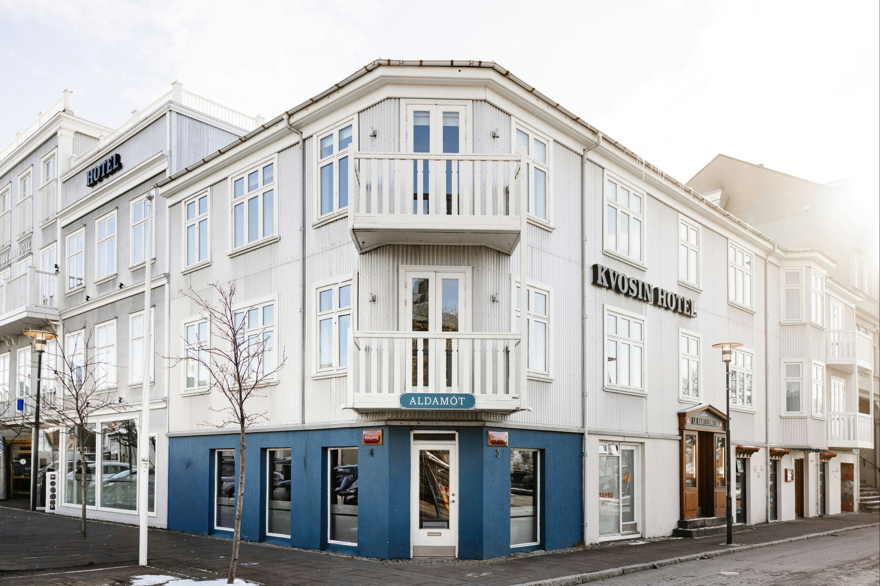 Gebäude