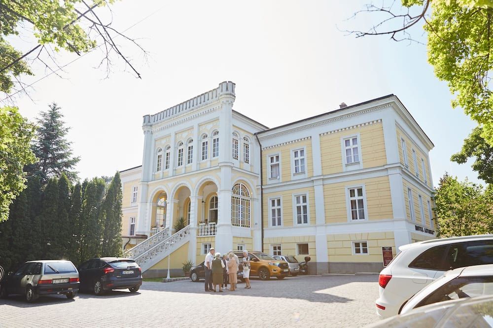 Gebäude