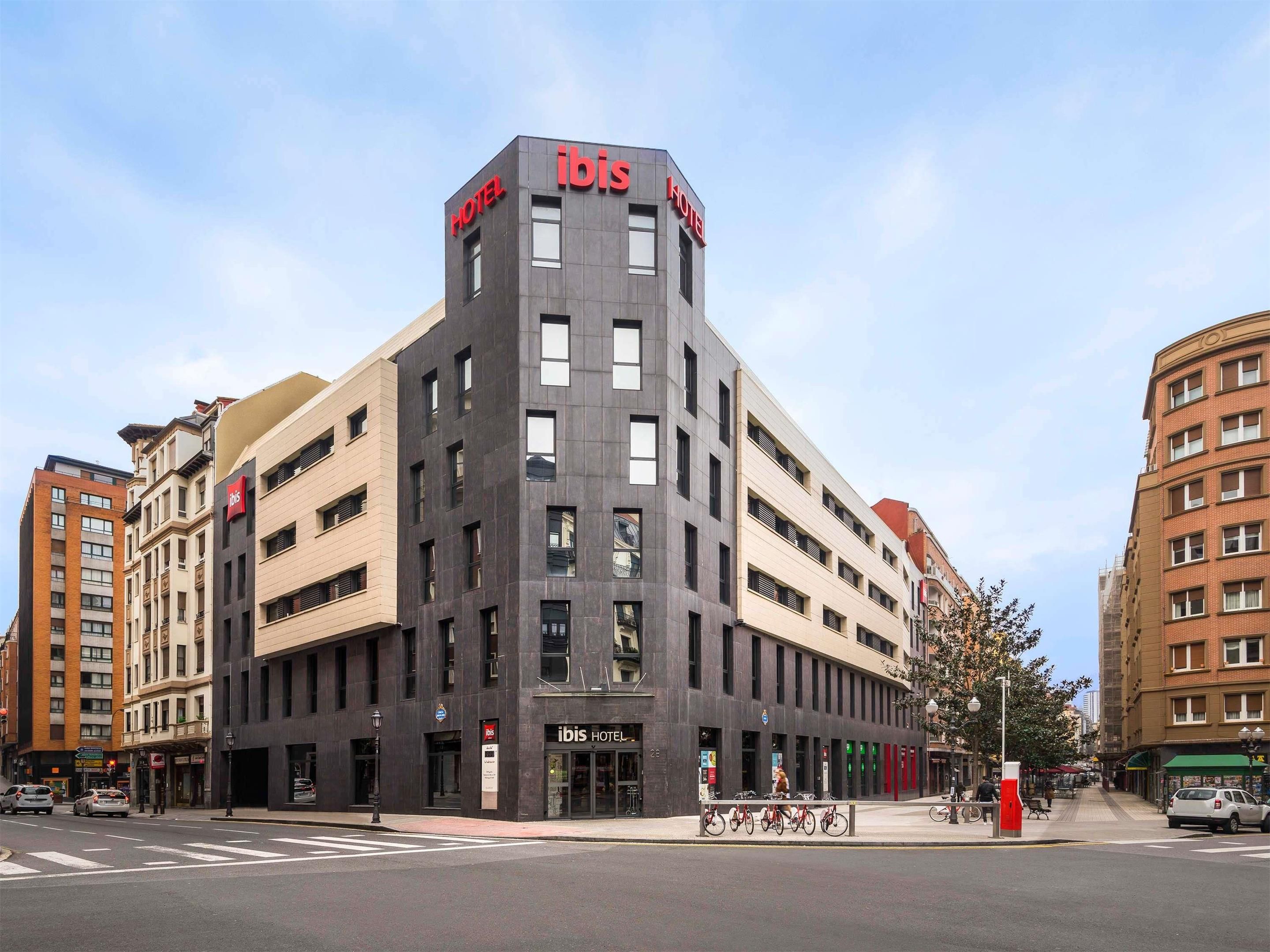 Gebäude