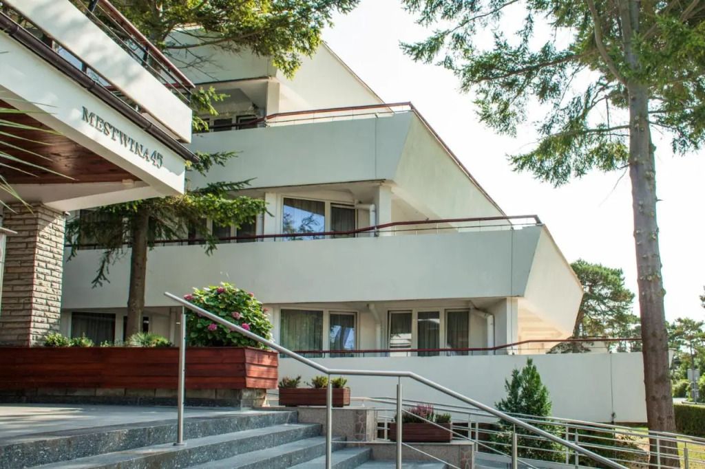 Gebäude