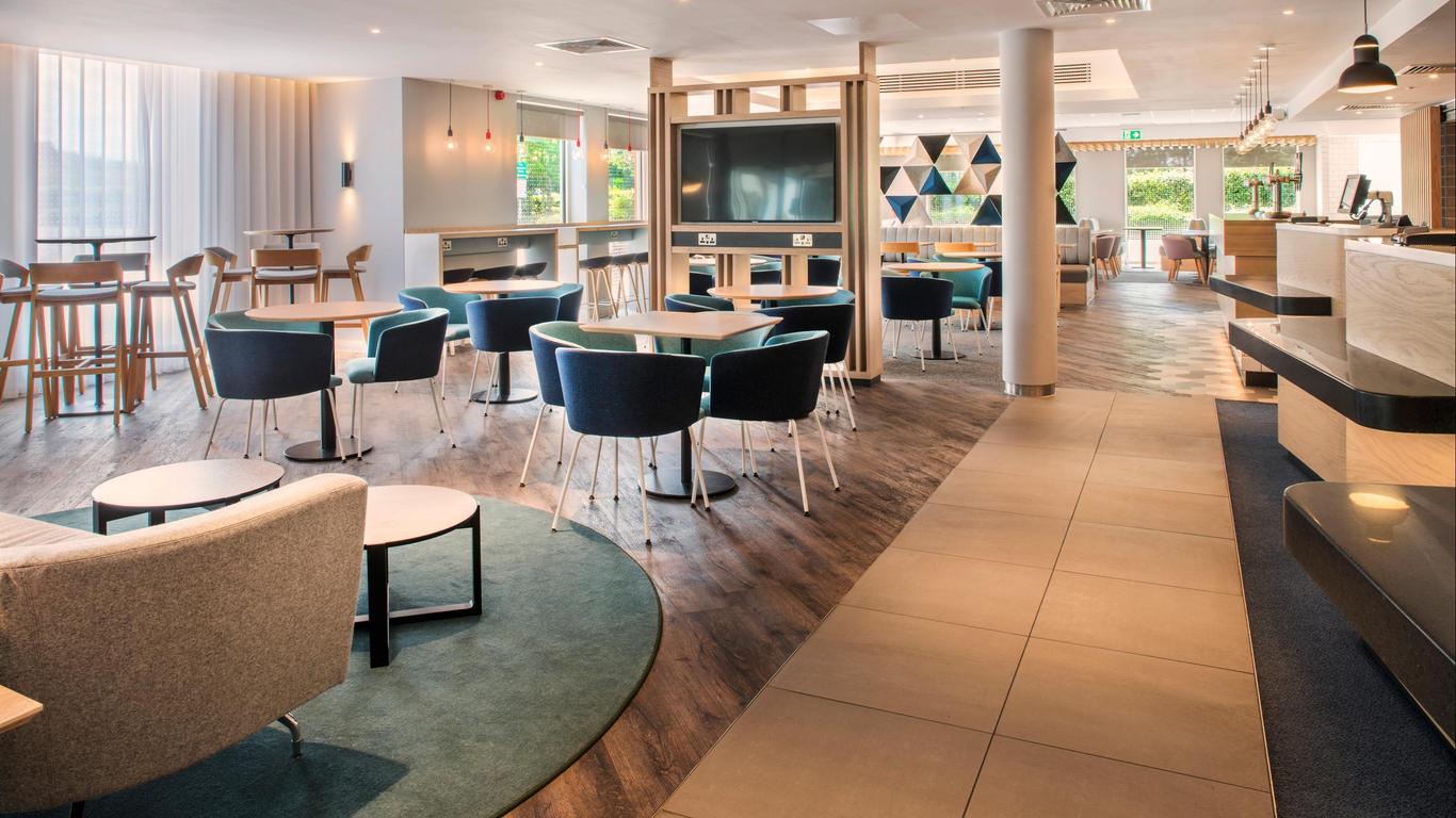 Holiday Inn Express Oxford Kassam Stadium, An IHG Hotel