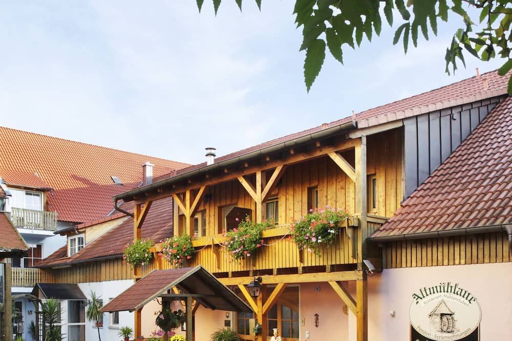 Gebäude